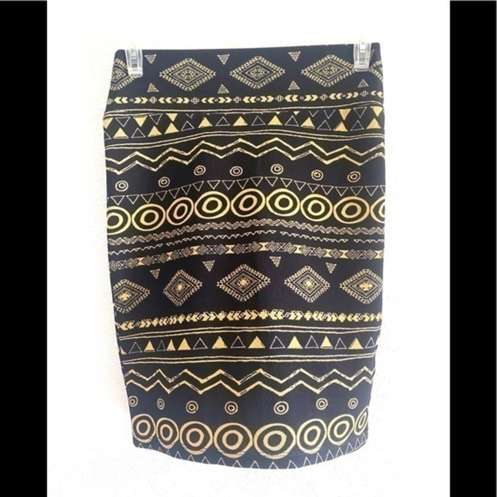 LulaRoe blue black & Gold print Cassie skirt -S